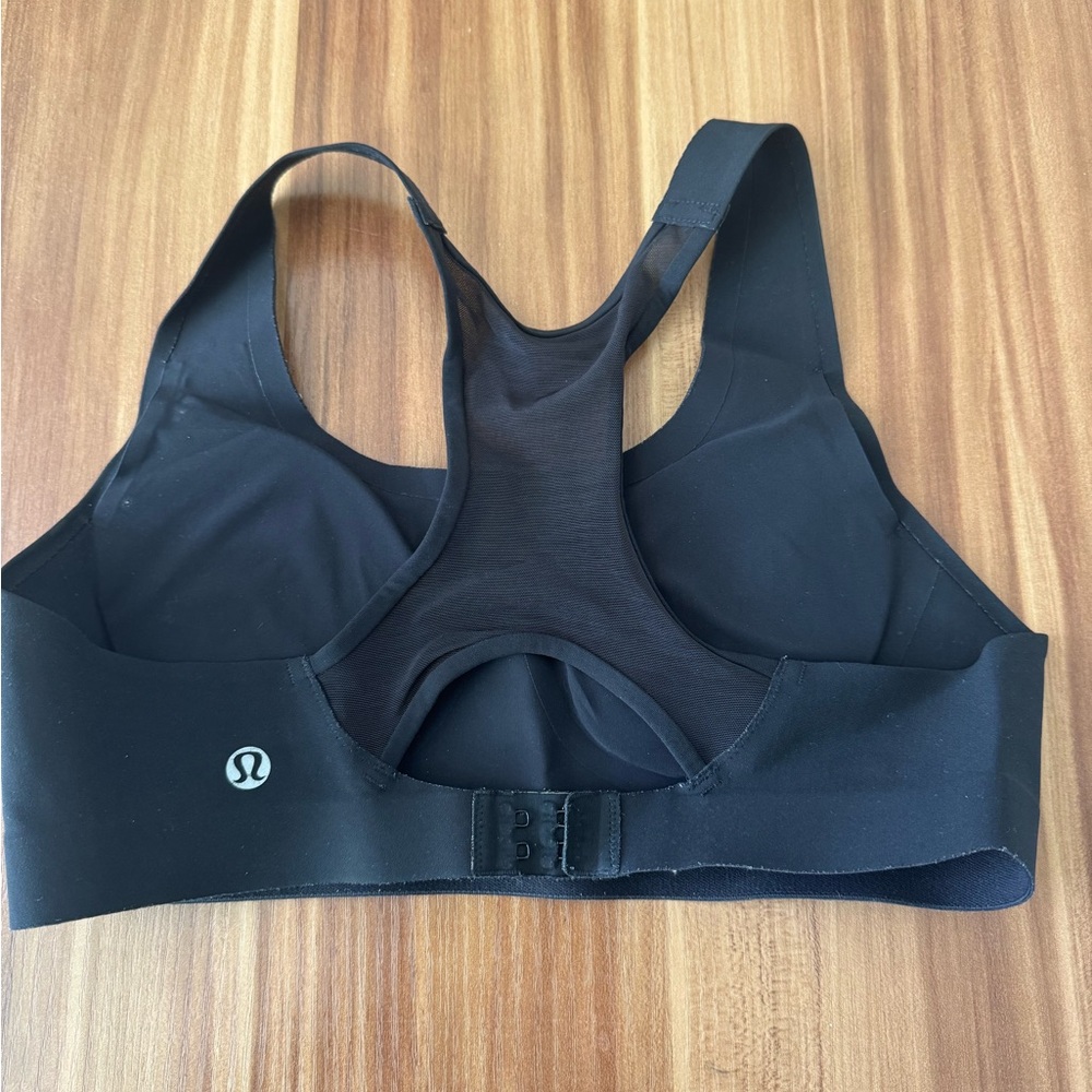 34c black lululemon sports bra